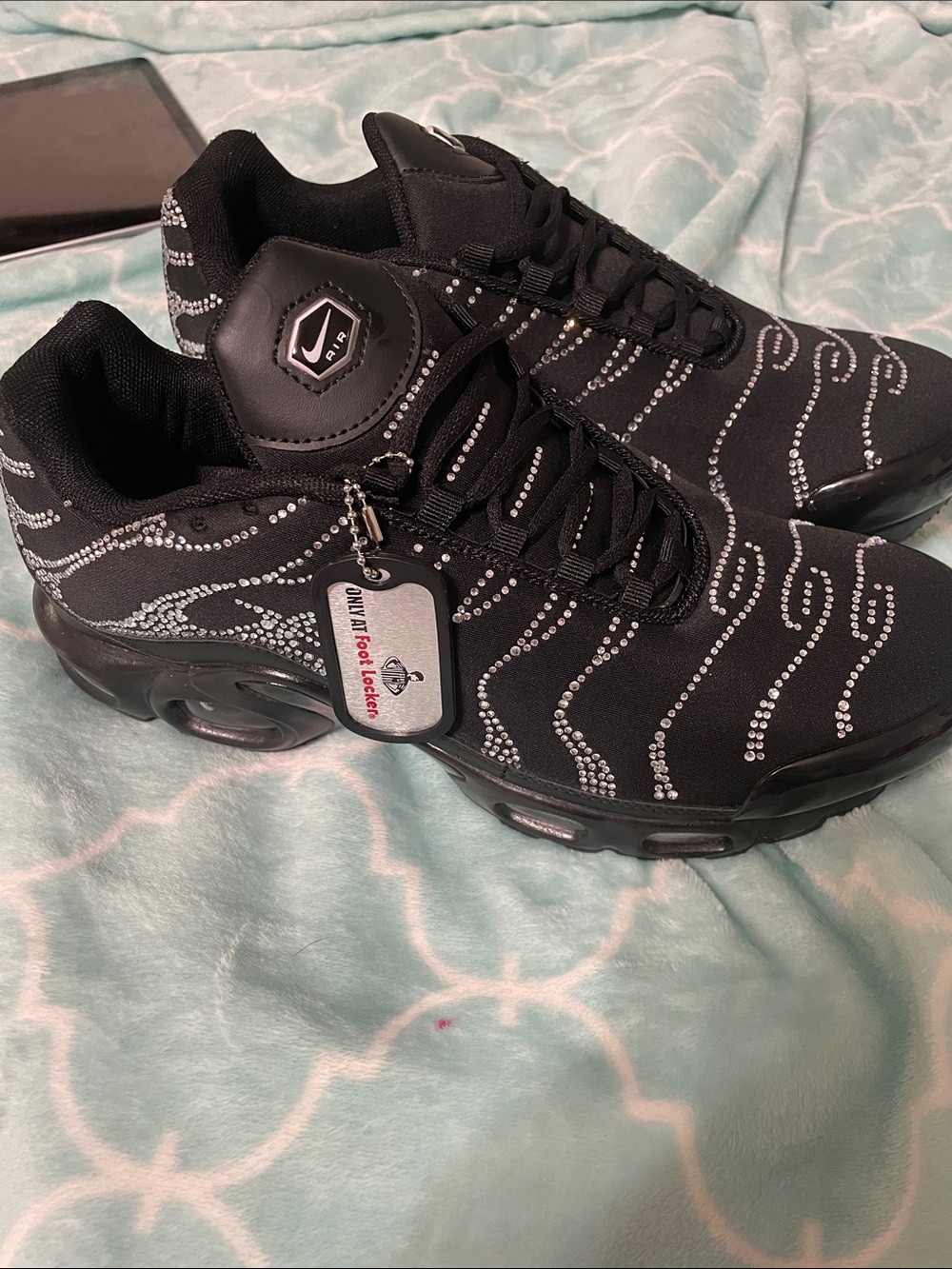 Nike Black Rhinestone-Embellished women’s Sneakers